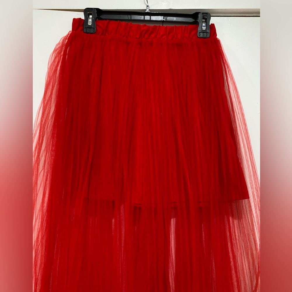 H&M Red Maxi Tulle Skirt size US 4/EU 34 pleated lightweight lined - Picture 3 of 6